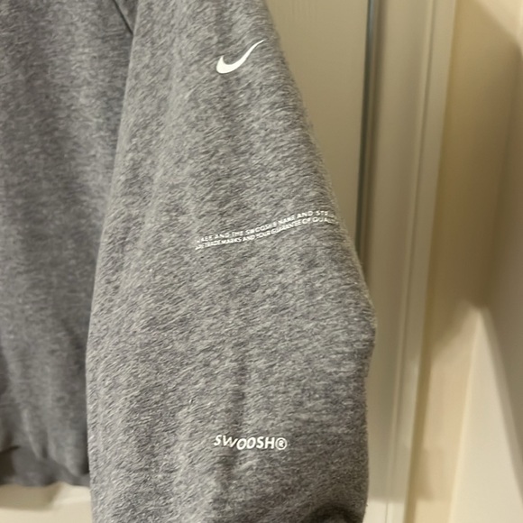 Nike Sweater w/ pouch in the back (rare) item - M - Picture 3 of 7
